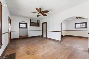 1212 Maryland Ave SW, Canton, OH 44710 - Photo 8