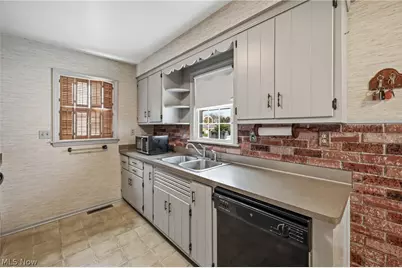 664 Perkinswood Boulevard NE, Warren, OH 44483 - Photo 30