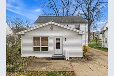 664 Perkinswood Boulevard NE, Warren, OH 44483 - Photo 8