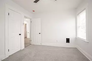 886 E 75th St, Loveland, OH 44103 - Photo 8