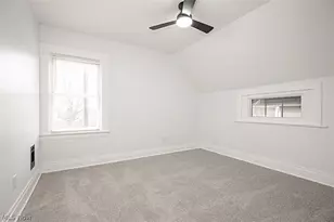 886 E 75th St, Loveland, OH 44103 - Photo 10