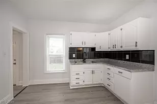 886 E 75th St, Loveland, OH 44103 - Photo 20