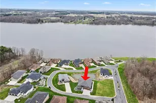 2645 Water's Edge Dr, Columbiana, OH 44408 - Photo 2