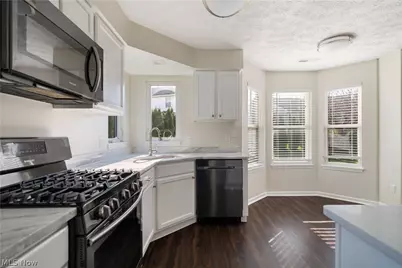 2165 Stonehenge Circle, Akron, OH 44319 - Photo 8