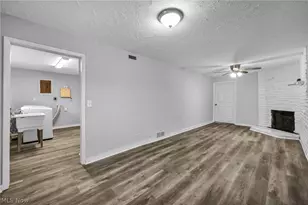 12114 National Dr, Grafton, OH 44044 - Photo 6