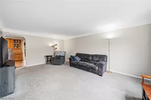 8462 Nowlen St, Mentor, OH 44060 - Photo 4