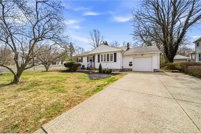 8462 Nowlen Street, Mentor, OH 44060 - Photo 2