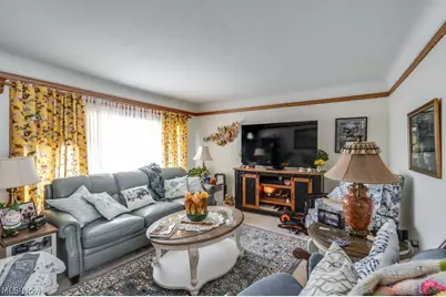 7295 Oakwood Road, Parma, OH 44130 - Photo 4