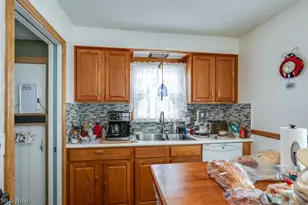 7295 Oakwood Rd, Parma, OH 44130 - Photo 12