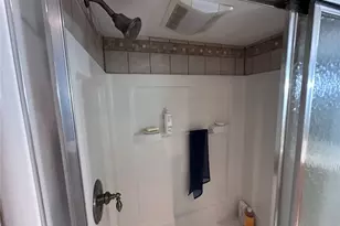 25101 Farringdon Ave, Euclid, OH 44132 - Photo 10