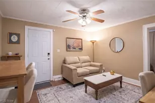 296 Cole Ave, Akron, OH 44301 - Photo 4