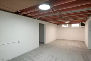 19200 Pasnow Ave, Euclid, OH 44119 - Photo 18