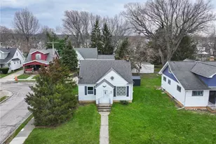 19200 Pasnow Ave, Euclid, OH 44119 - Photo 2