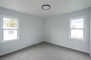 19200 Pasnow Ave, Euclid, OH 44119 - Photo 12