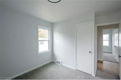 19200 Pasnow Avenue, Euclid, OH 44119 - Photo 14