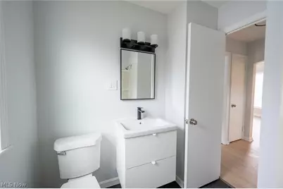 19200 Pasnow Avenue, Euclid, OH 44119 - Photo 14