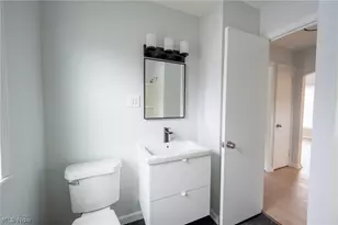 19200 Pasnow Ave, Euclid, OH 44119 - Photo 14