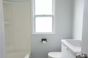 19200 Pasnow Ave, Euclid, OH 44119 - Photo 12