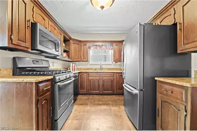 170 E Beech Street NE, Alliance, OH 44601 - Photo 16