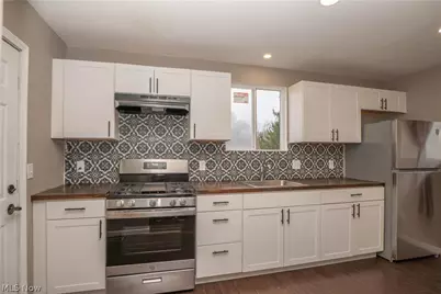 318 Elmport Avenue NE, Canton, OH 44704 - Photo 8