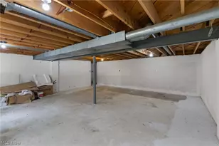 51235 Burrwood Dr, St Clairsville, OH 43947 - Photo 22