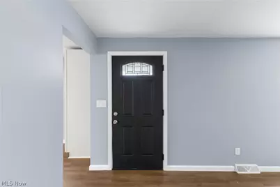 51235 Burrwood Drive, St Clairsville, OH 43947 - Photo 4