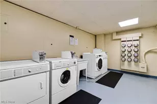 10301 Lake Ave, Oakwood, OH 44102 - Photo 40