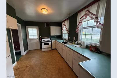 615 E 4th Street, East Liverpool, OH 43920 - Photo 12