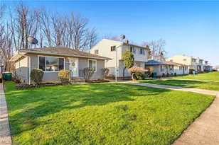 18840 Nitra Ave, Maple Heights, OH 44137 - Photo 14