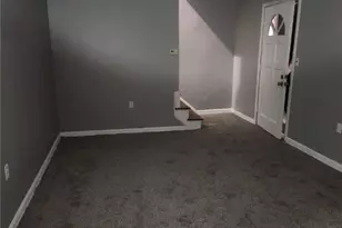 21131 Morris Ave, Euclid, OH 44123 - Photo 2