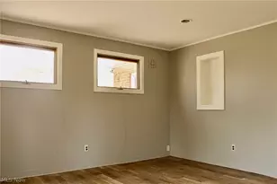 21131 Morris Ave, Euclid, OH 44123 - Photo 8