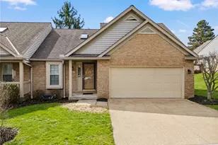 114 Ledbury Cir NE, Canton, OH 44721 - Photo 1