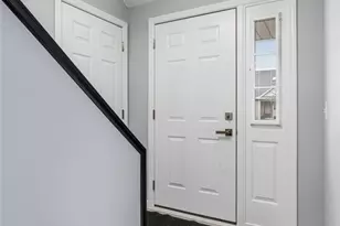 114 Ledbury Cir NE, Canton, OH 44721 - Photo 4