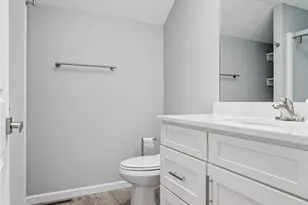 114 Ledbury Cir NE, Canton, OH 44721 - Photo 24