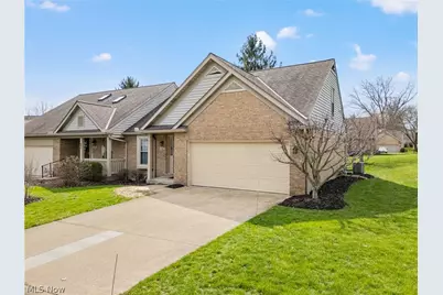 114 Ledbury Circle NE, Canton, OH 44721 - Photo 2