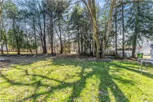 2150 Glenridge Rd, Euclid, OH 44117 - Photo 26