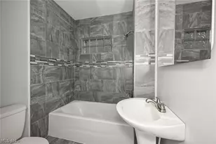 103 Norwood St, Barberton, OH 44203 - Photo 18