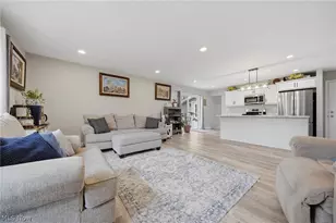 6101 Skylark St SW, Canton, OH 44706 - Photo 10