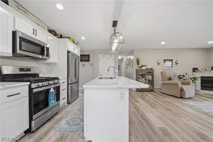 6101 Skylark St SW, Canton, OH 44706 - Photo 12