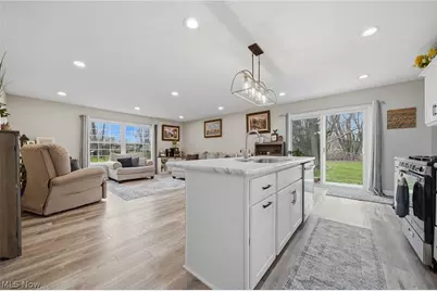 6101 Skylark Street SW, Canton, OH 44706 - Photo 14