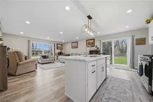 6101 Skylark St SW, Canton, OH 44706 - Photo 14