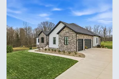 6879 Kyle Ridge Pointe, Canfield, OH 44406 - Photo 4