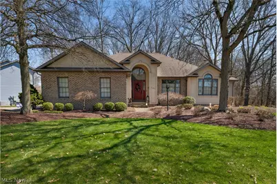 101 Pin Oak Place, Campbell, OH 44405 - Photo 1