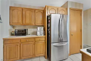 101 Pin Oak Pl, Campbell, OH 44405 - Photo 12