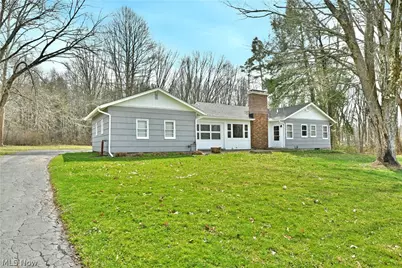 2262 Niles Cortland Road NE, Cortland, OH 44410 - Photo 1
