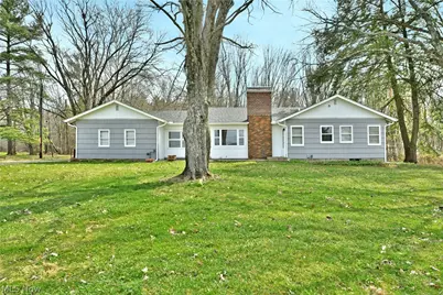 2262 Niles Cortland Road NE, Cortland, OH 44410 - Photo 2
