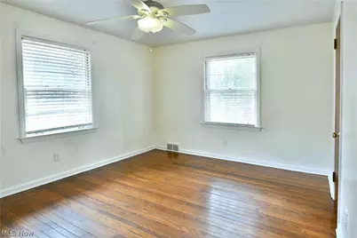 2262 Niles Cortland Road NE, Cortland, OH 44410 - Photo 18