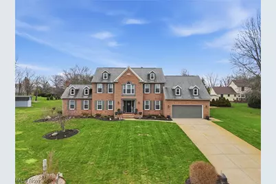 1576 Kings Arms Circle NW, Uniontown, OH 44685 - Photo 1