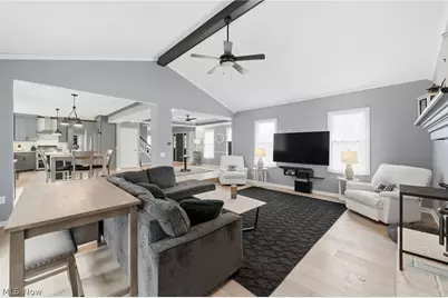 1576 Kings Arms Circle NW, Uniontown, OH 44685 - Photo 8