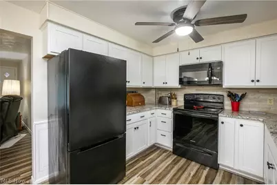 517 Zern Avenue SW, Massillon, OH 44646 - Photo 6